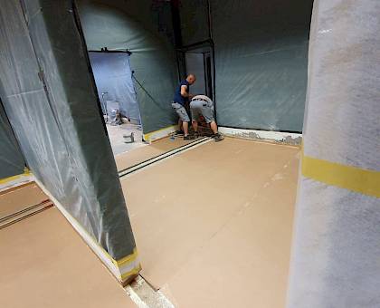 Kantonsschule Alpenquai PAK-Schüttung 1120m2 unter Unterlagsboden